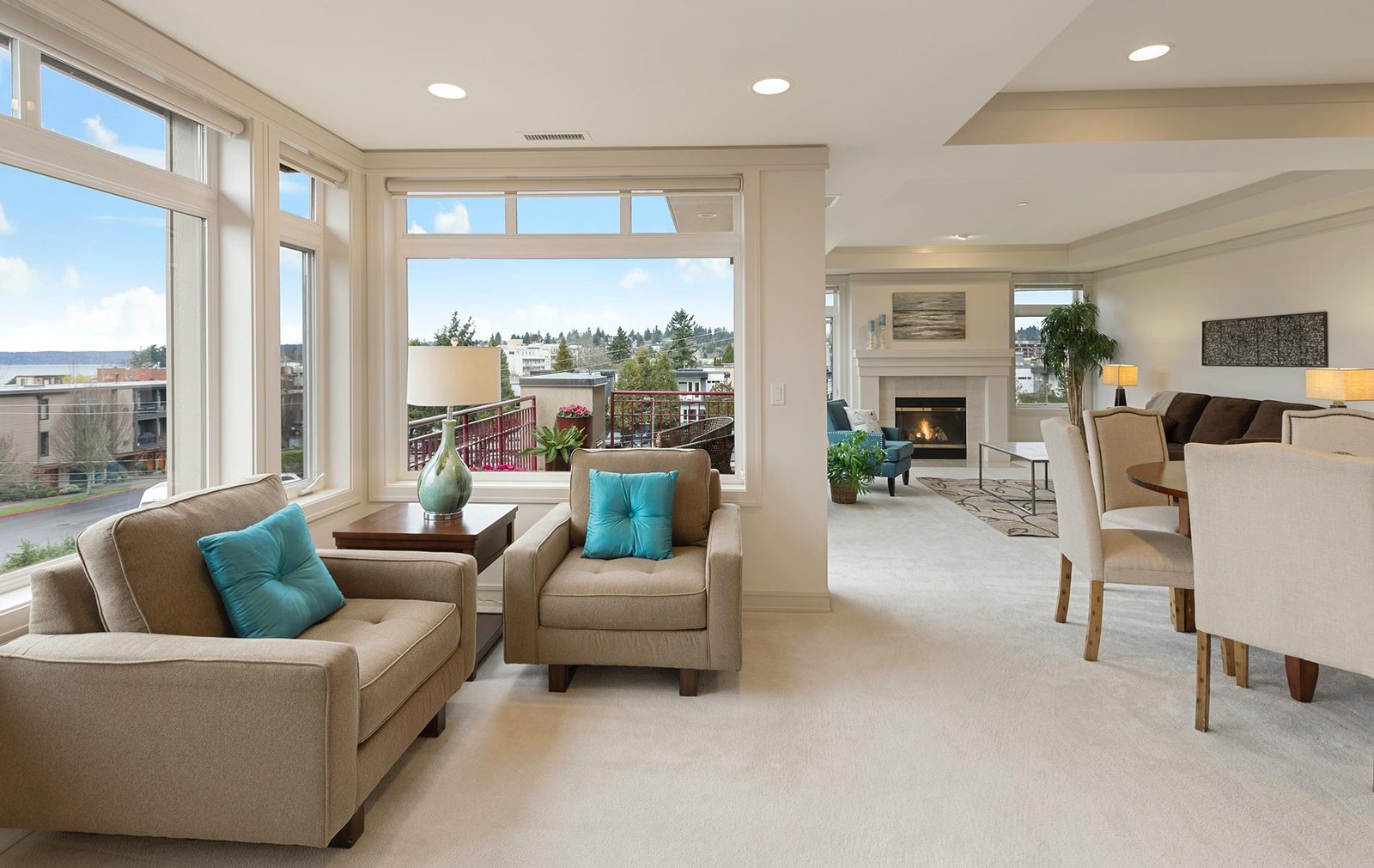 Sala moderna cojines azules